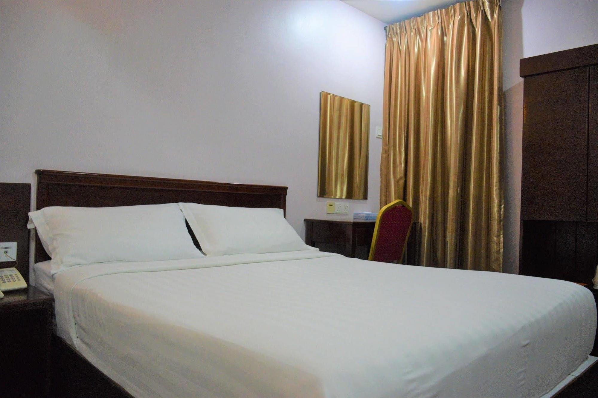 Id Hotel Segamat Bagian luar foto